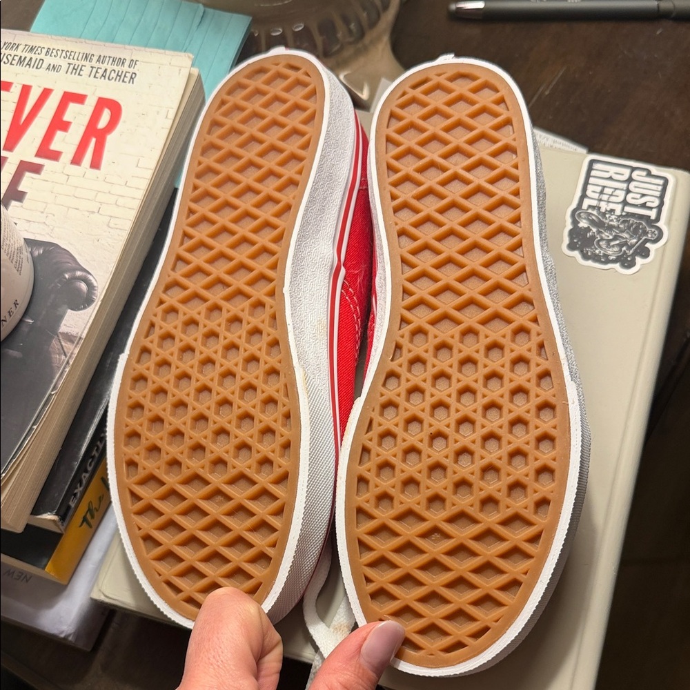 Vans - Picture 4 of 4